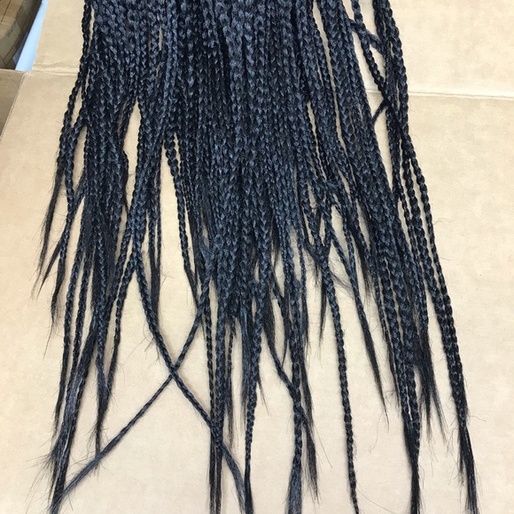 Outre Knotless Triangle Part Braids Lace Frontal Wig - Picture 12 of 12